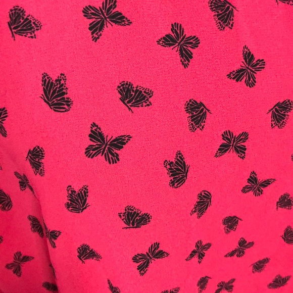 DONATING 1/20/25 Torrid Butterfly Button Back Shirt - Picture 4 of 6